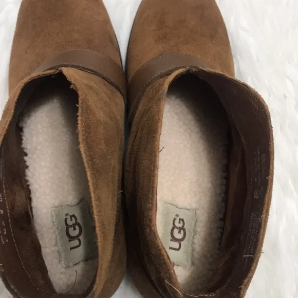 NWOB UGG WRIGHT BELTED ANKLE BOOT SIZE 8M - Picture 7 of 13